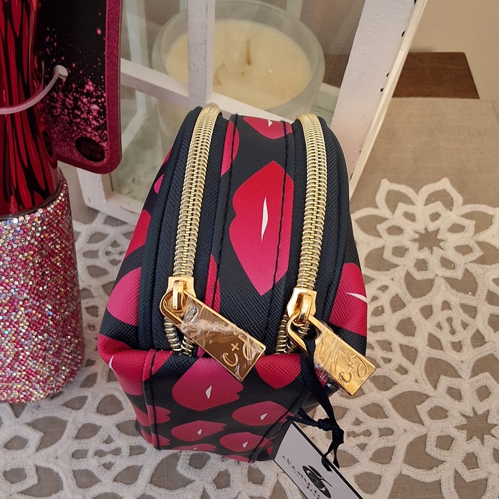 NEW Gift Set, Cosmetic Case & Glitter Sprayer - Picture 6 of 9